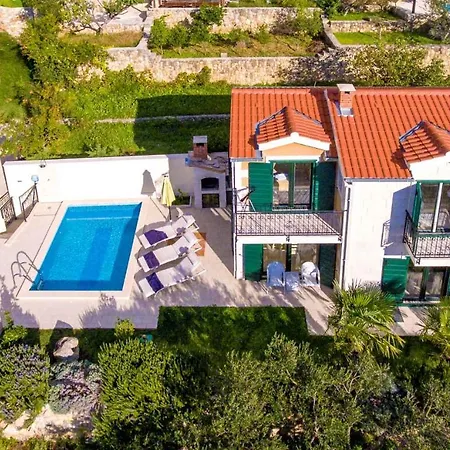 Delightful Split 2 Bedrooms Petite Private Pool And Sauna * Makarská