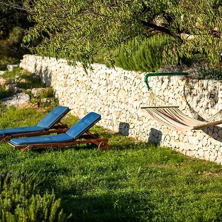 Vila Delightful Split 2 Bedrooms Petite Private Pool And Sauna