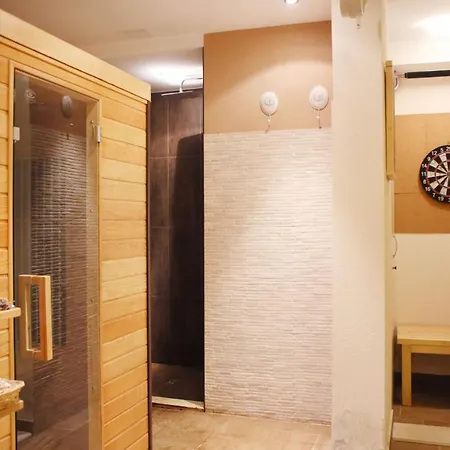 Delightful Split 2 Bedrooms Petite Private Pool And Sauna * Makarská
