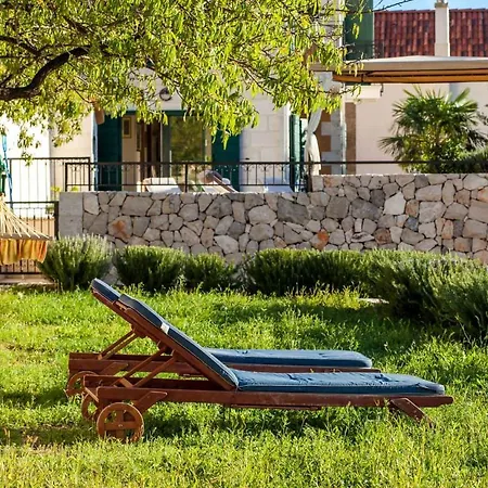 Delightful Split 2 Bedrooms Petite Private Pool And Sauna * Makarska