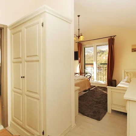 Willa Delightful Split 2 Bedrooms Petite Private Pool And Sauna