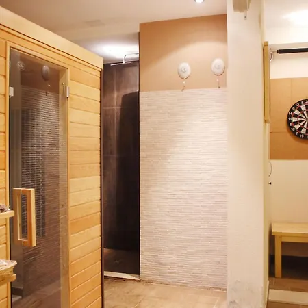 Willa Delightful Split 2 Bedrooms Petite Private Pool And Sauna